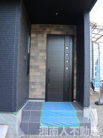 小田原市久野戸建ての玄関|落ち着いた玄関です