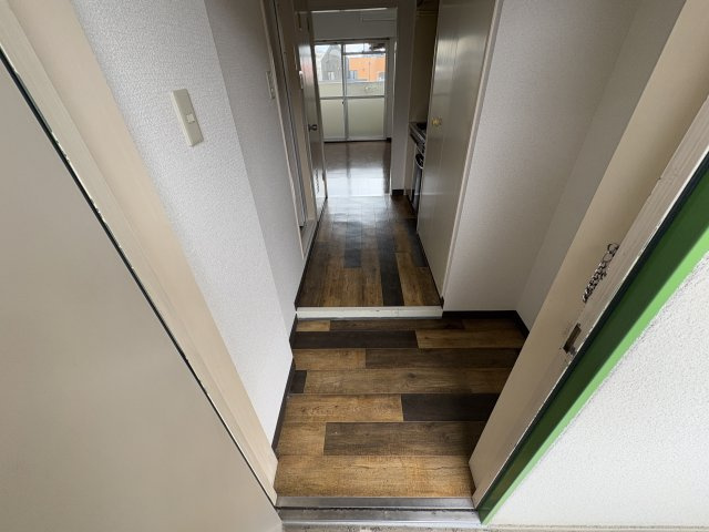 メゾンモンテの玄関