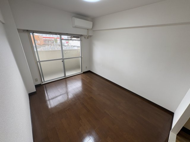 メゾンモンテの居間・リビング