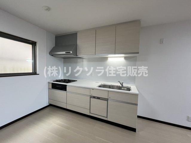 末広町　一戸建てのキッチン|■物件内覧・資金計画相談・住宅ローン相談、リフォーム相談、お問合せ受付中■
※当日・翌日のご内覧、ご相談はお電話でのお問合せがスムーズです！