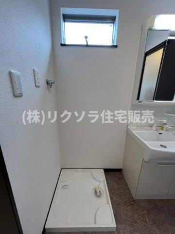 末広町　中古一戸建てのランドリースペース|ドラム式も設置可能
■物件内覧・資金計画相談・住宅ローン相談、リフォーム相談、お問合せ受付中■
※当日・翌日のご内覧、ご相談はお電話でのお問合せがスムーズです！