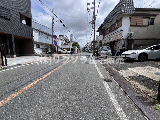 末広町　中古一戸建ての前面道路含む現地写真|■物件内覧・資金計画相談・住宅ローン相談、リフォーム相談、お問合せ受付中■
※当日・翌日のご内覧、ご相談はお電話でのお問合せがスムーズです！