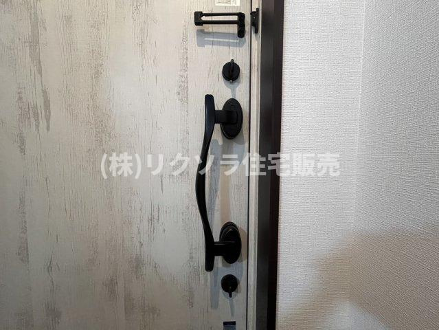 末広町　一戸建ての防犯設備|ツーシリンダー錠
■物件内覧・資金計画相談・住宅ローン相談、リフォーム相談、お問合せ受付中■
※当日・翌日のご内覧、ご相談はお電話でのお問合せがスムーズです！