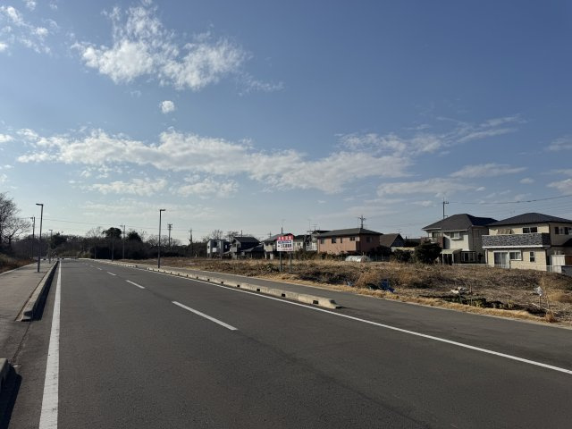 つくば市大井　土地920坪の前面道路含む現地写真|前面道路工事中　見晴らし良好