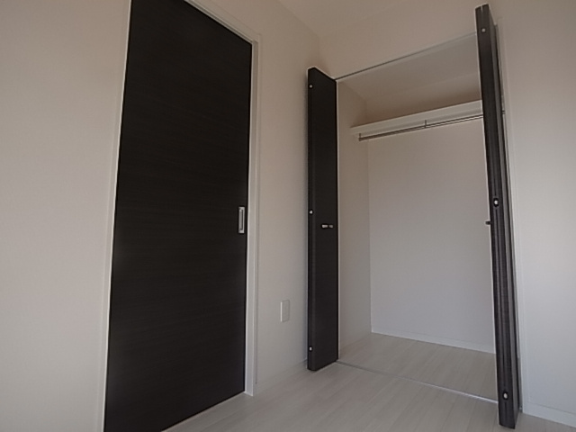 神戸市長田区神楽町５丁目の賃貸マンションの収納