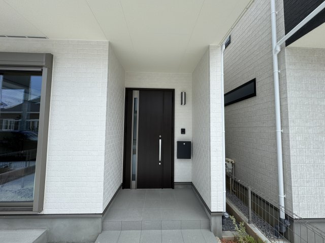 葛飾区西水元３丁目新築戸建【幸田小学校：5分】のエントランス|エントランス・玄関ポーチ