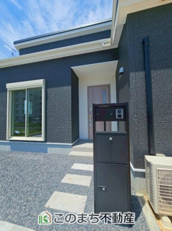 【設備】 | リナージュ那須塩原市下永田5丁目24-1期　5号棟 | 大きな宅配ボックスがございますので、安心してお出かけできますね♪
