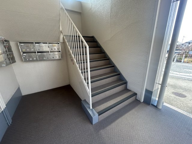 マンションサエイのエントランス