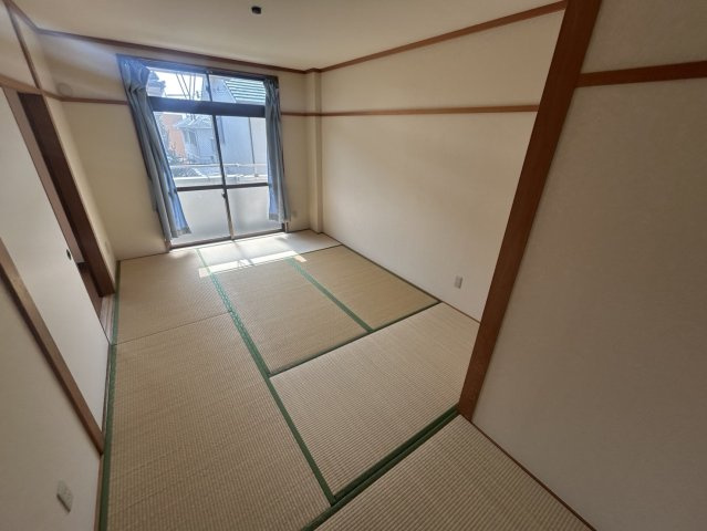 マンションサエイの和室