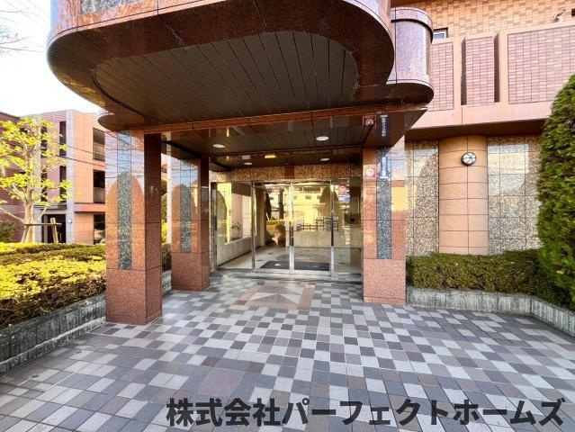 ランフォルセ枚方パークガーデン|毎日通るエントランスはこのようになっています