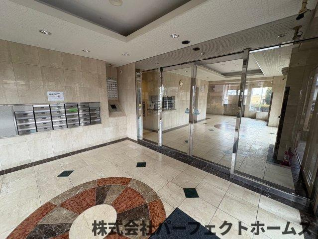 ランフォルセ枚方パークガーデンのロビー