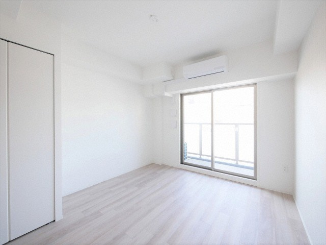 Dimus新大阪の居間・リビング