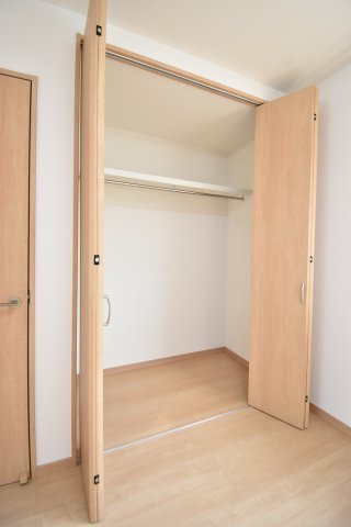 安立１丁目貸家の収納