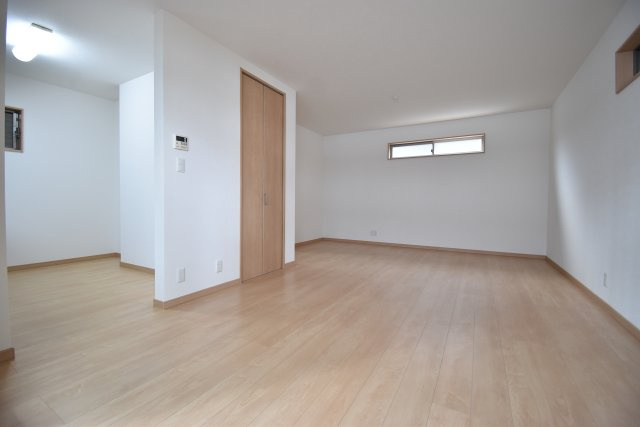 安立１丁目貸家の内装