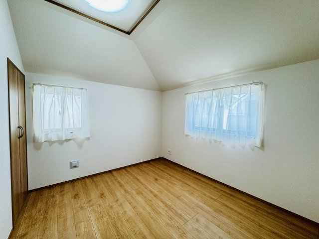 【洋室】 | 葛飾区西水元３丁目新築戸建【幸田小学校：5分】 | 4.87帖洋室