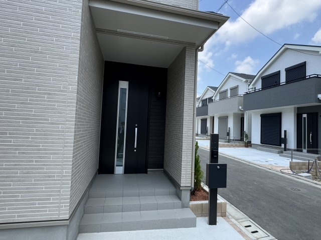 【玄関】 | 葛飾区西水元３丁目新築戸建【幸田小学校：5分】 | エントランス・玄関ポーチ