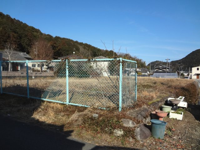 ６４６５３　岐阜市岩崎土地の外観