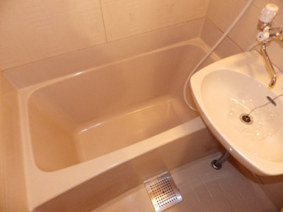 【浴室】 | FLAT9 | ※現状を優先とします（内装設備が異なる場合がございます）