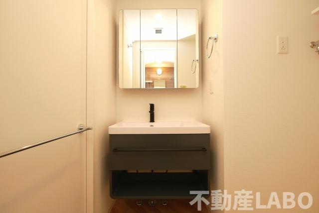 セレニテ難波ミラク参番館の洗面所