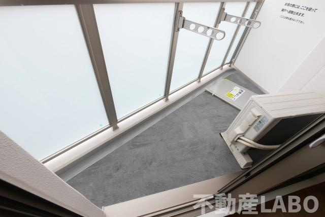 セレニテ難波ミラク参番館のバルコニー