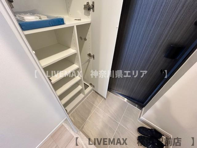 【玄関】ＬＵＭＥＥＤ横濱末吉町
