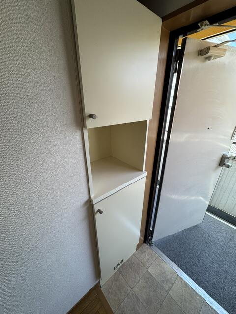 くつ入れ