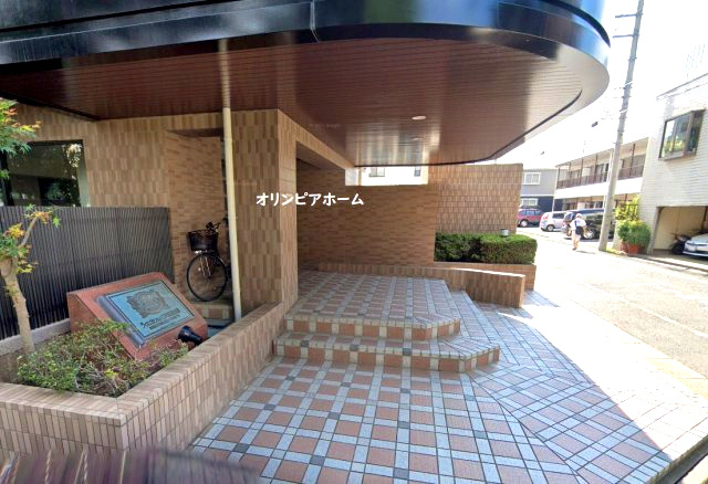 ライオンズマンション江戸川高田公園　73.97㎡　角　部屋　空室のエントランス