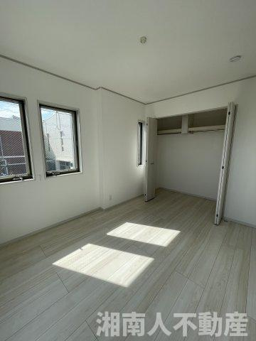 開成町吉田島新築戸建の洋室|スタンダードな洋室です