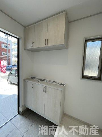 開成町吉田島新築戸建の玄関|ゆったりとした玄関です