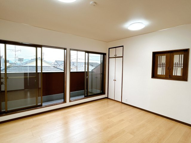 都城市上長飯町の中古一戸建の洋室