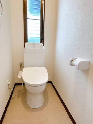 都城市上長飯町の中古一戸建のトイレ