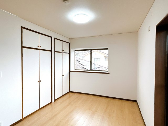 都城市上長飯町の中古一戸建の洋室