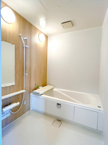 都城市上長飯町の中古一戸建の浴室