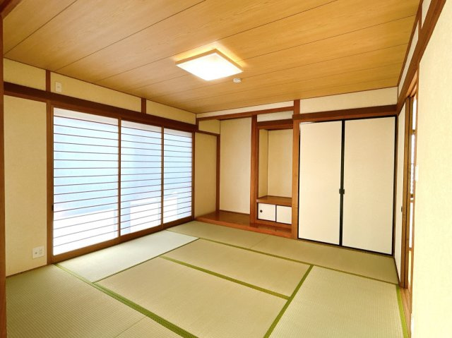 都城市上長飯町の中古一戸建の和室