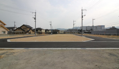 【前面道路含む現地写真】 | 中区藤崎2期①号地 | 前面道路です