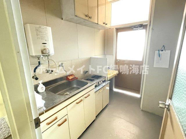 新島田橋ビルのキッチン|2階共用スペース