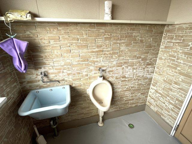 新島田橋ビルのトイレ|2階共用スペース