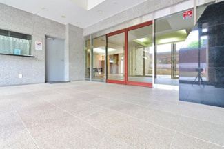 【エントランス】