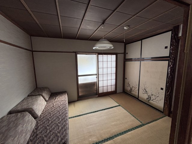 3 houses for sale with alps view 展望良好土地古屋付き（3棟）の和室