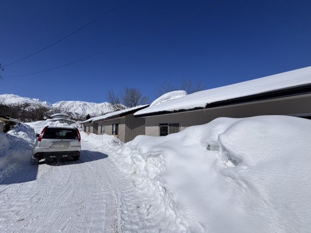 3 houses for sale with alps view 展望良好土地古屋付き（3棟）の外観