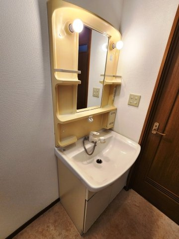 【洗面所】