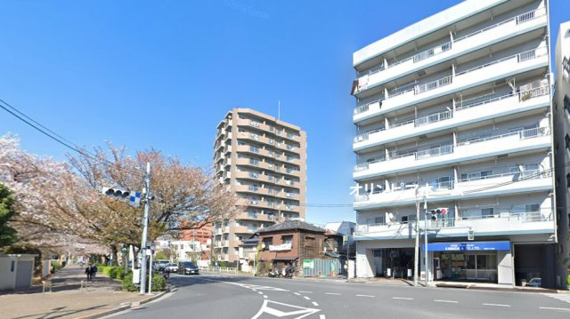 日東コーポ言問　4階　角　部屋　リ　ノベーション済の外観