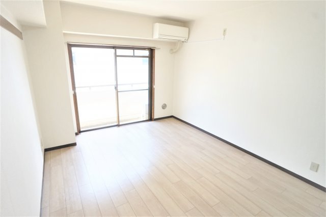 メゾン伊佐司の寝室|落ち着いて過ごせるお部屋なので、寝室にいかがでしょうか