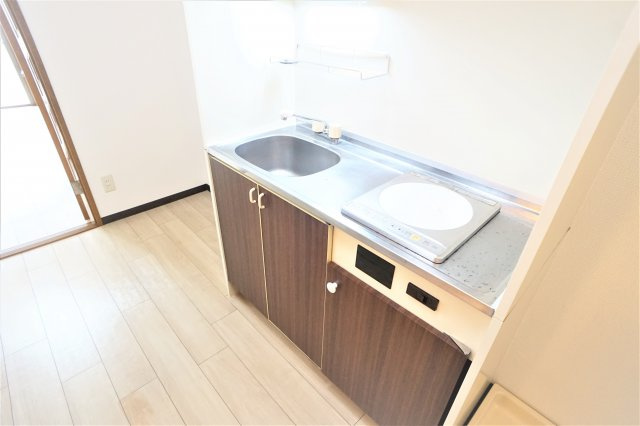 メゾン伊佐司のキッチン|お料理しやすいキッチンです