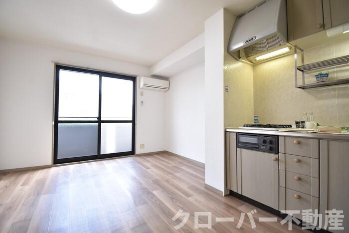 シャトレー西本Ⅱの居間・リビング|ＤＫ９．５帖