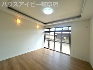 【洋室】 | 大垣市菅野！リフォーム済み中古住宅！お車縦列2台！東赤坂駅徒歩4分！赤坂小学校まで13分！ | 大垣市菅野！リフォーム済み中古住宅！お車縦列2台！東赤坂駅徒歩4分！赤坂小学校まで13分！