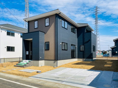 【外観】 | URBAN STYLE　太田市宝町1期　3号棟　 | ついに建物完成いたしました！ぜひ一度ご見学ください♪