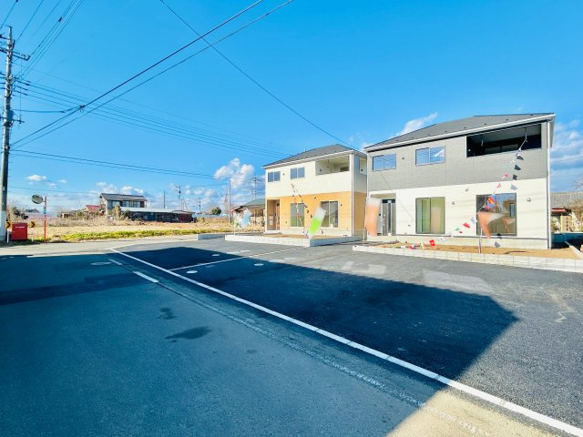 前橋市粕川町上東田面の前面道路含む現地写真|閑静な住宅街なので、お車の出入りも安心です♪