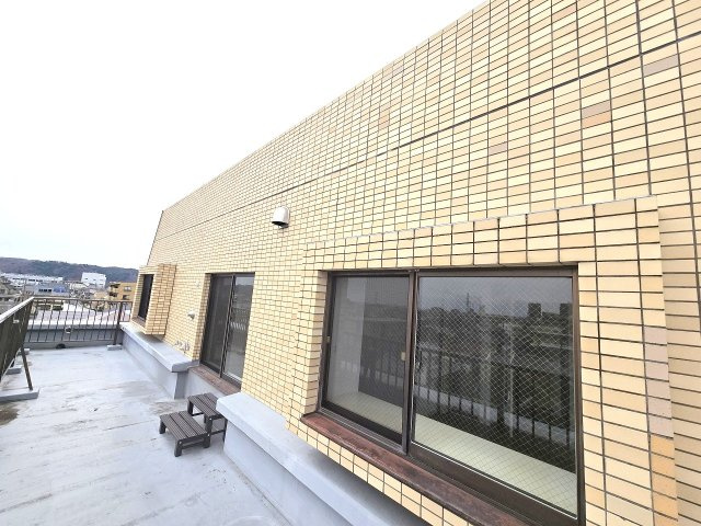 青梅東ガーデンわかぐさ公園のバルコニー