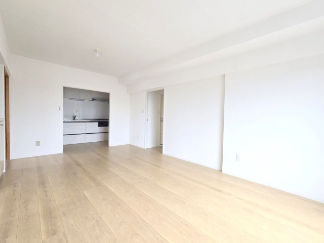 青梅東ガーデンわかぐさ公園の居間・リビング